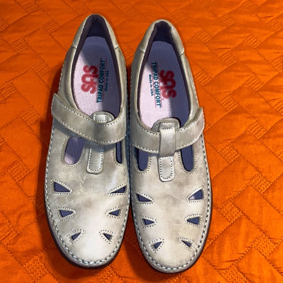 SAS | Roamer - Narrow- Velcro Walking Shoe| Color: Sage | Women’s Size: 7.5 - Picture 2 of 9